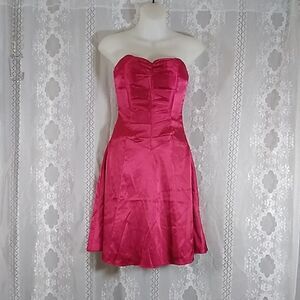 VTG,Morgan And Co Women's Red Size 3/4